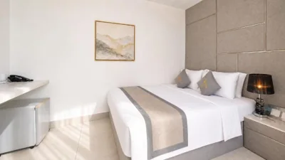 Camera Doppia Deluxe — Amory Hotel - Bui Vien Walking Street